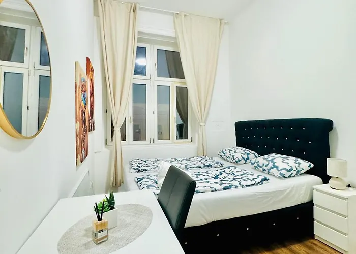 Spacious Private In 5br Near Atzgersdorf Station דירה וינה